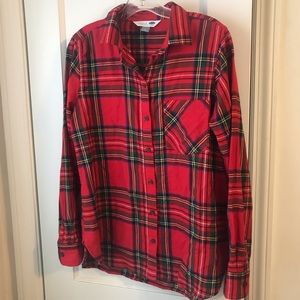 Old navy plaid button up. Med.